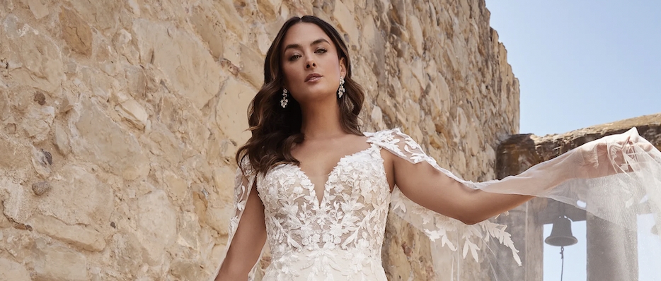 Fall in Love at Elegance: Finding the Perfect Fall Wedding Dress. Desktop Image